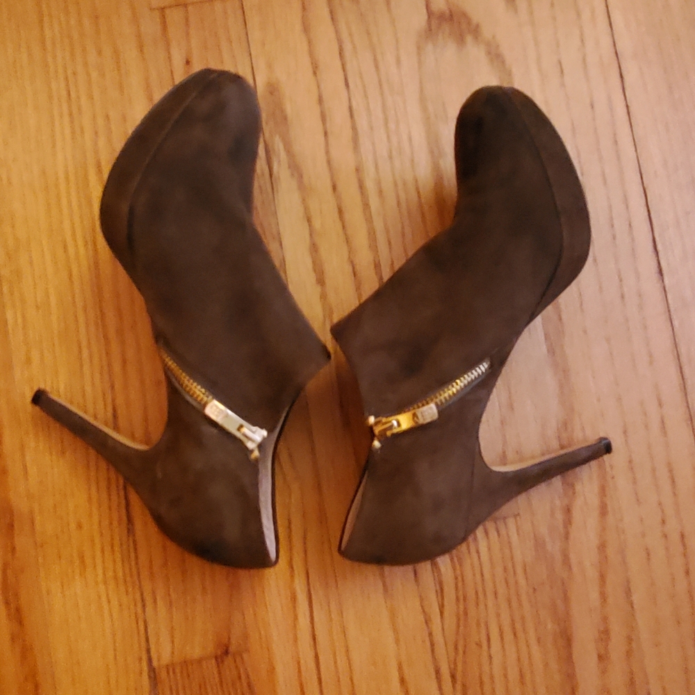 Vince Camuto Elvin Suede Ankle Bootie